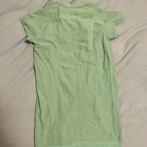 Lululemon short sleeve top